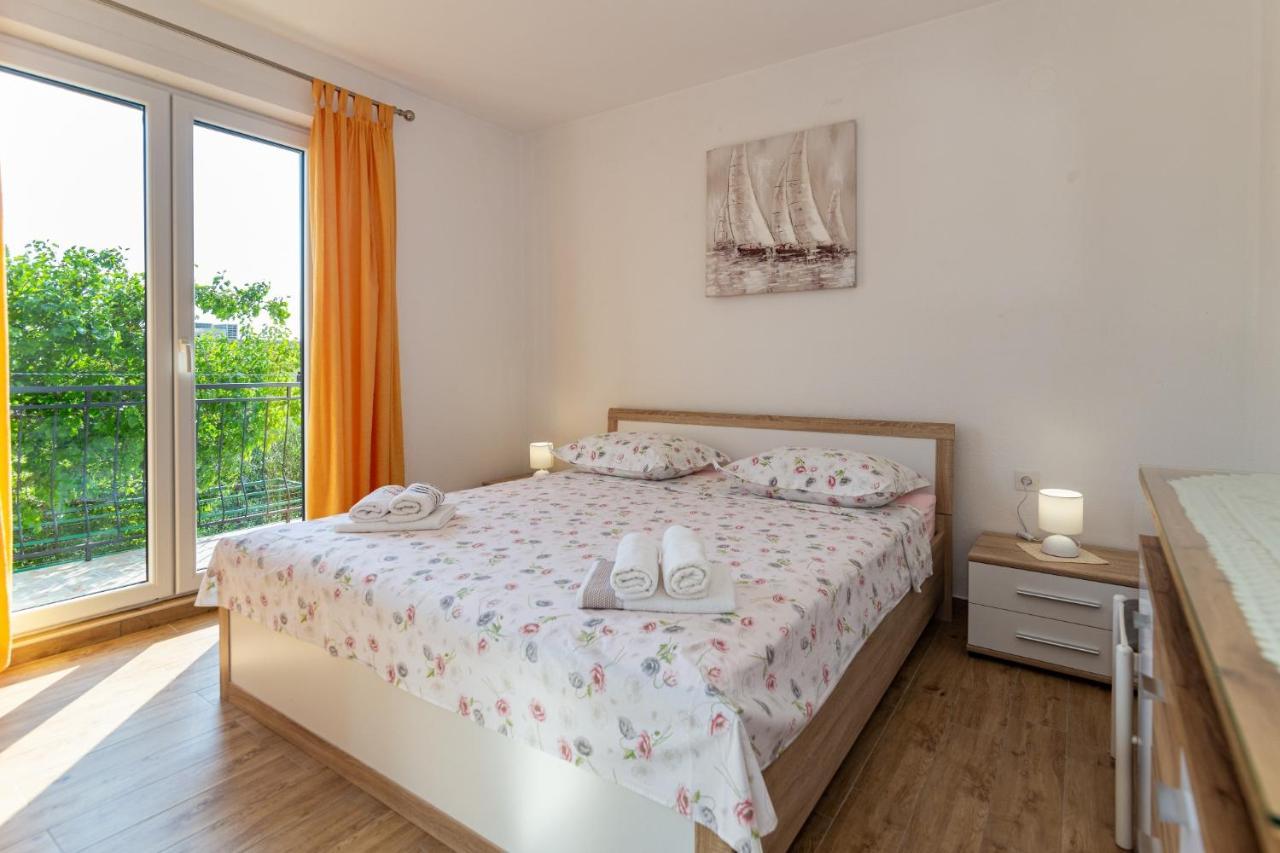 Navis Sea View Apartment With Pool Makarska Dış mekan fotoğraf