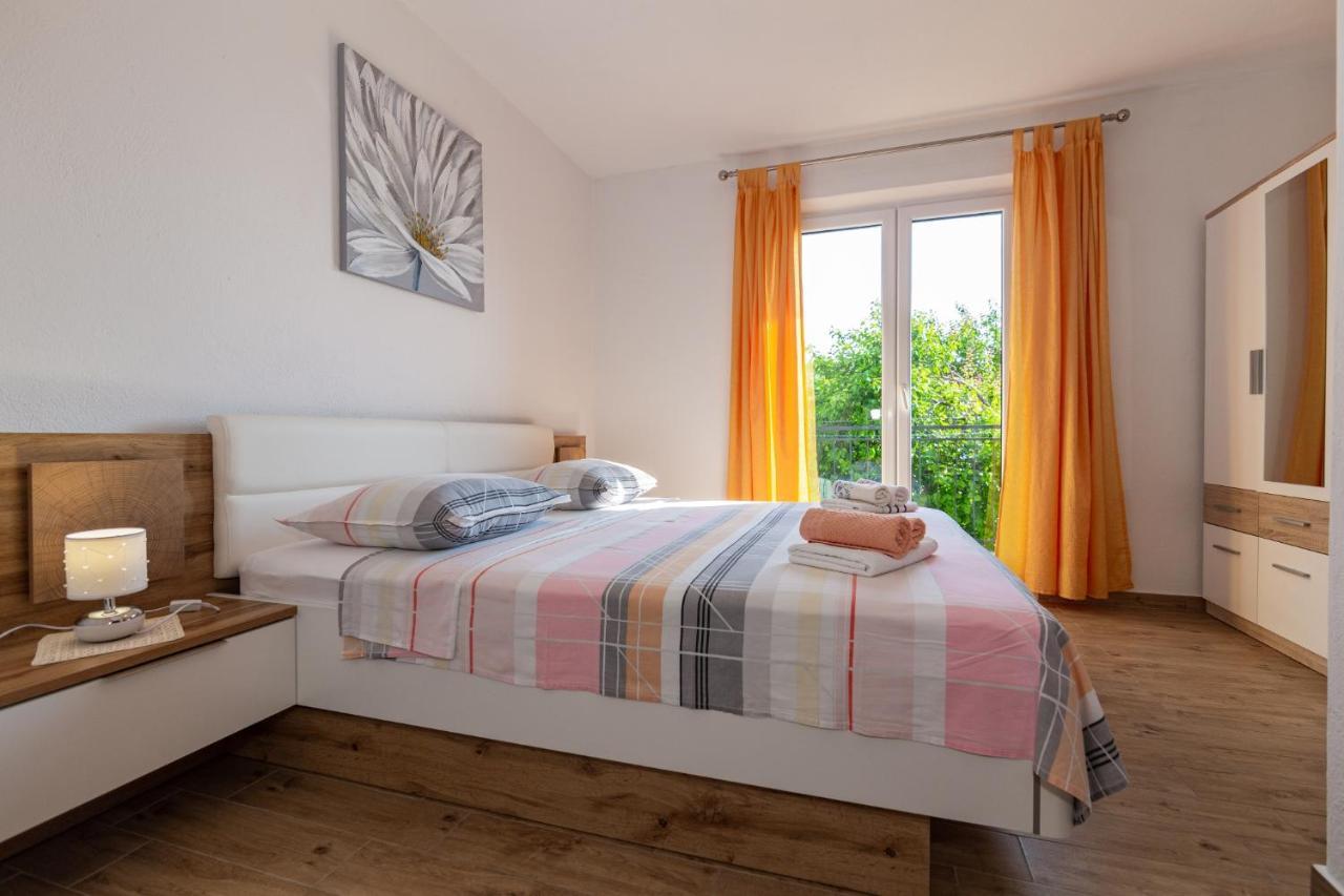 Navis Sea View Apartment With Pool Makarska Dış mekan fotoğraf