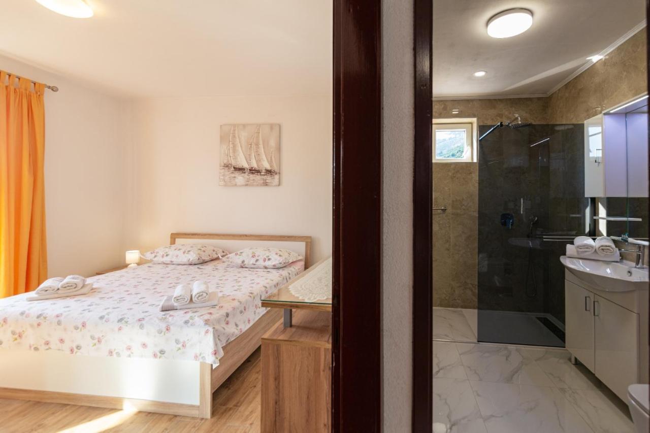 Navis Sea View Apartment With Pool Makarska Dış mekan fotoğraf