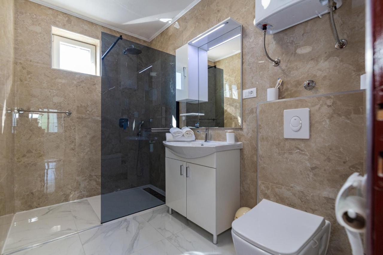 Navis Sea View Apartment With Pool Makarska Dış mekan fotoğraf